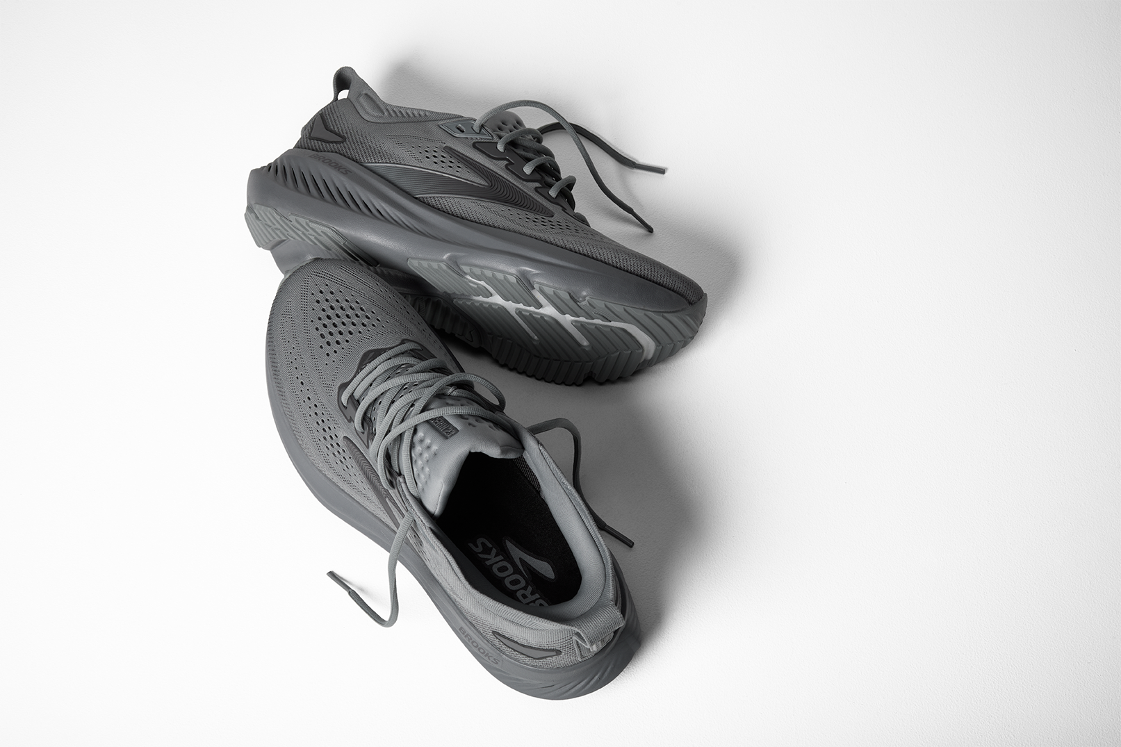 Brooks Glycerin 23 Men’s Running Shoes Size 9 WIDE Grey/Blackened Pearl Amazon.com | Brooks Men main image 3