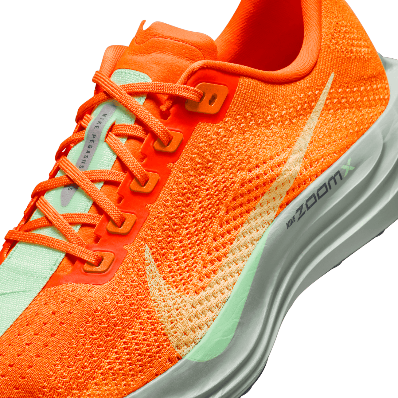 Nike - Men's Pegasus Plus | Neutral Cushioned Running Shoe